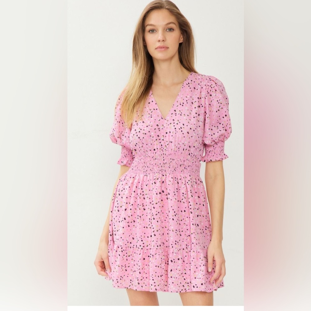 🆕 Entro Dotted v-neck 1/2 sleeve mini dress 
 Medium